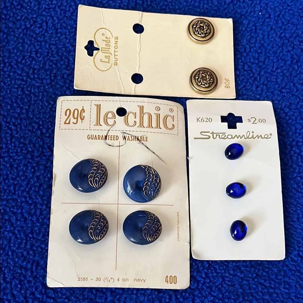 Vintage Chic Blue and Gold Button Set